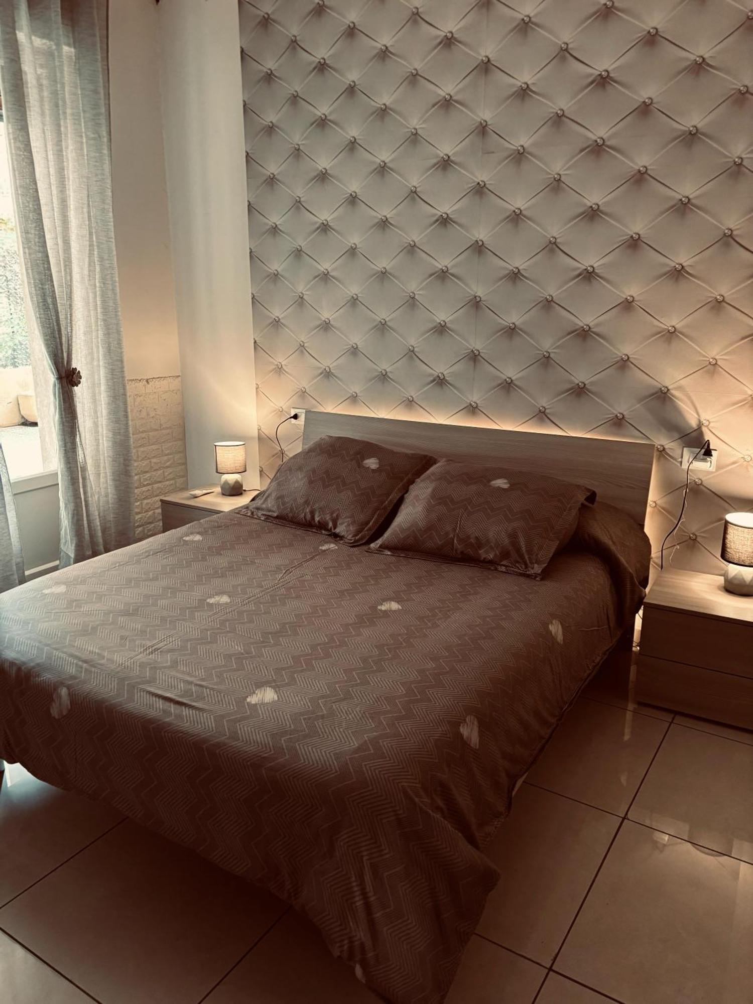 Brown Apartment Sanremo Esterno foto