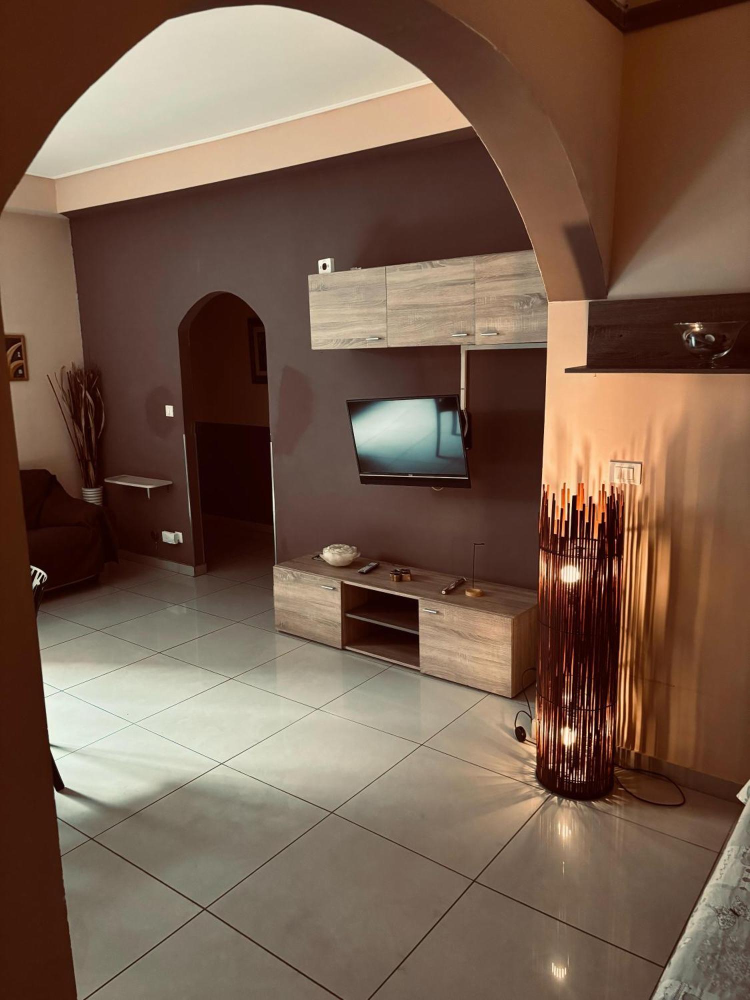Brown Apartment Sanremo Esterno foto