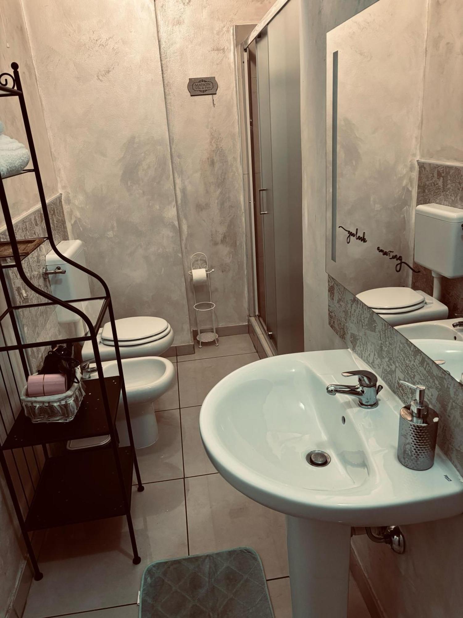 Brown Apartment Sanremo Esterno foto