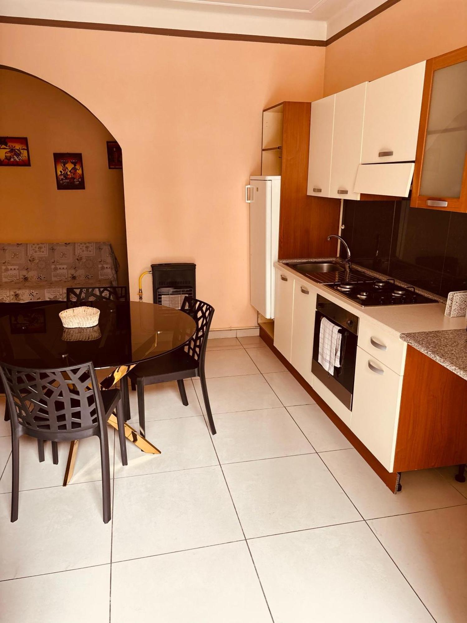Brown Apartment Sanremo Esterno foto