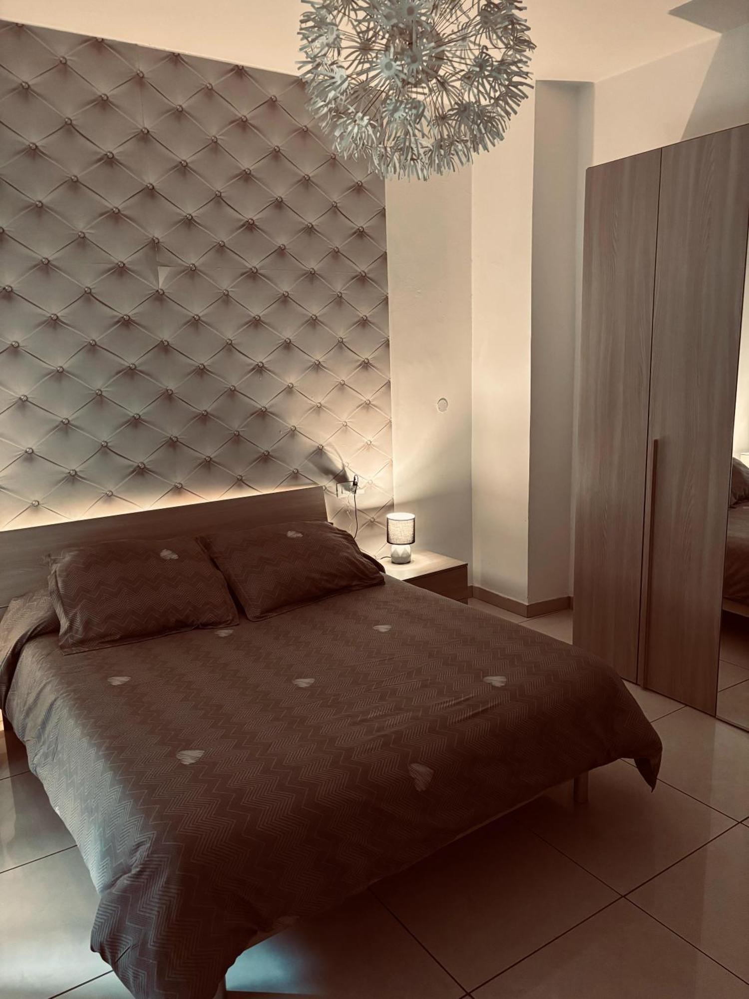 Brown Apartment Sanremo Esterno foto