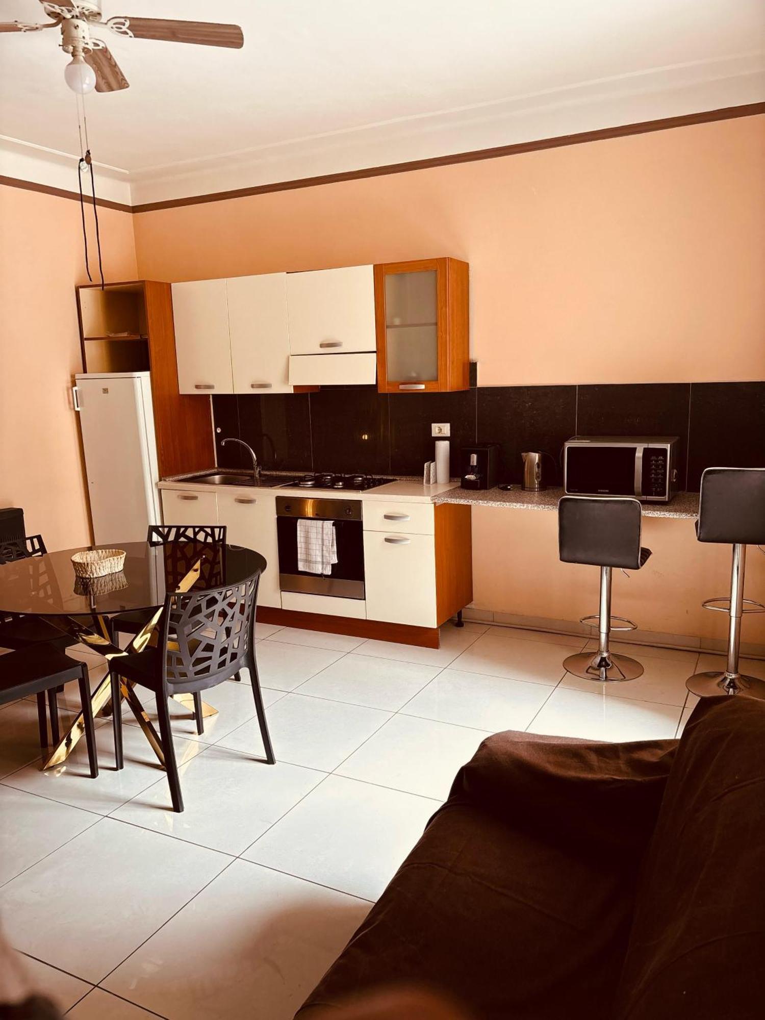 Brown Apartment Sanremo Esterno foto